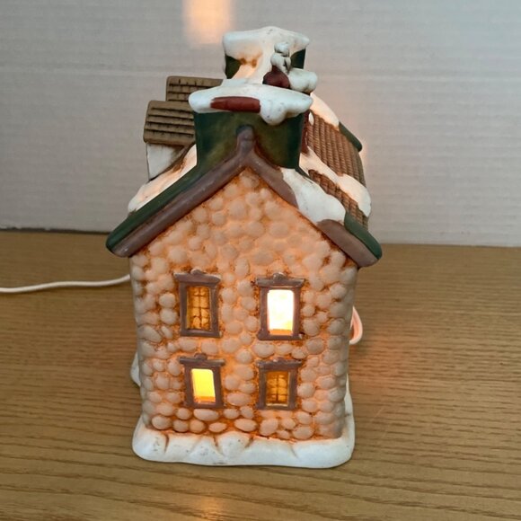 Dickensville Vintage Village Ratcliffe House  2 Story Brick Stone Detail Lighted - Picture 5 of 11